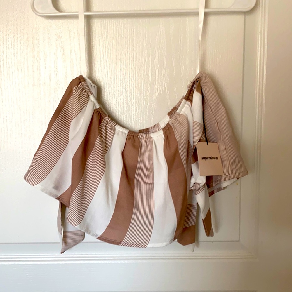 Super down crop top with tie sleeves